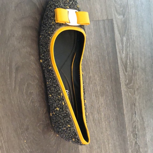 Beautiful tweed with yellow leather detail flats. - Picture 3 of 3